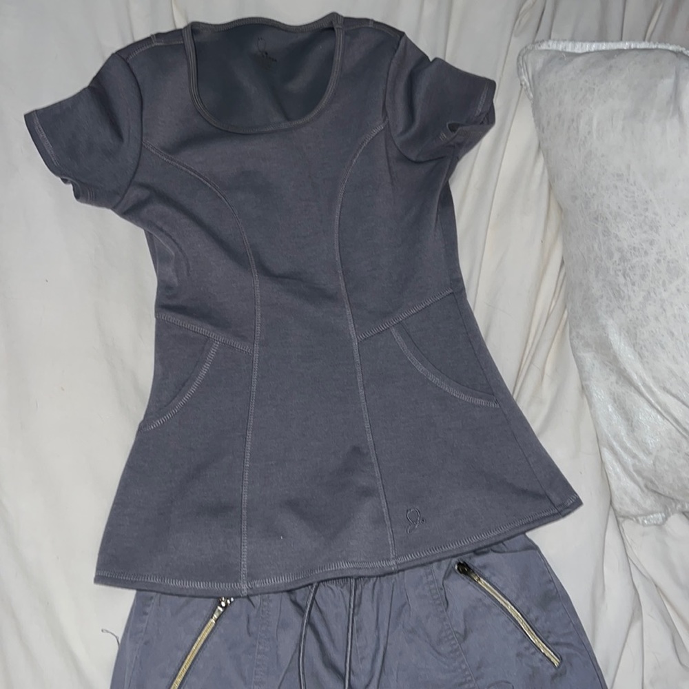 Jannuu Grey Scrubs